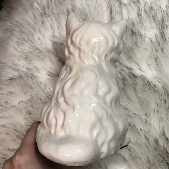 Vintage White Fluffy Ceramic Kitty Cat Blue Eyes Statue Figure - Picture 5 of 12